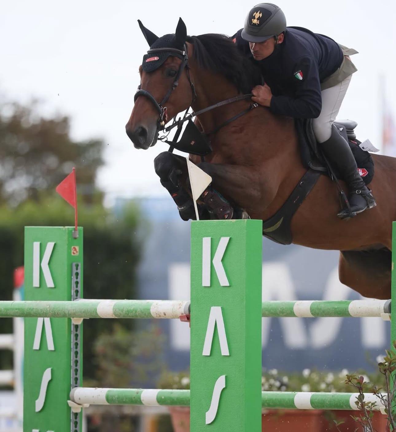 bfb13c1f-923a-4ca9-b46b-efe9e1839535